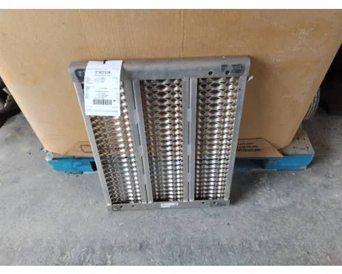 PETERBILT 579 DECK (CATWALK) STEP