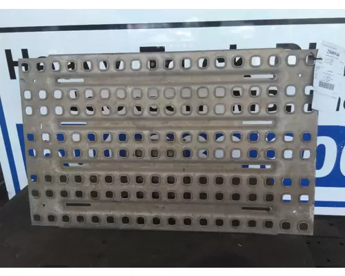 PETERBILT 579 DECK (CATWALK) STEP