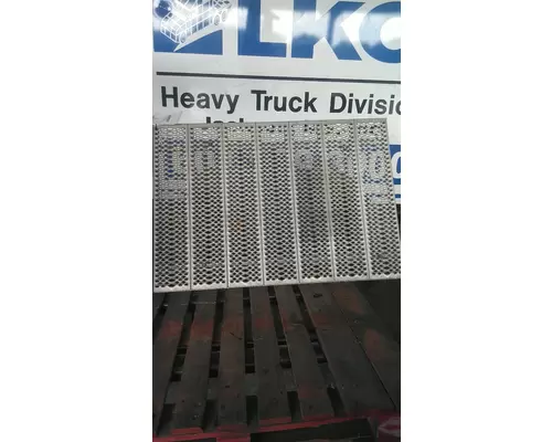 PETERBILT 579 DECK (CATWALK) STEP