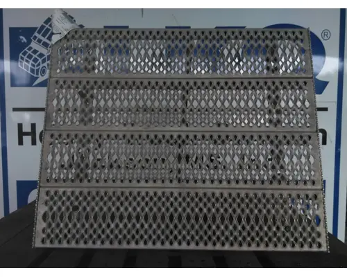 PETERBILT 579 DECK (CATWALK) STEP