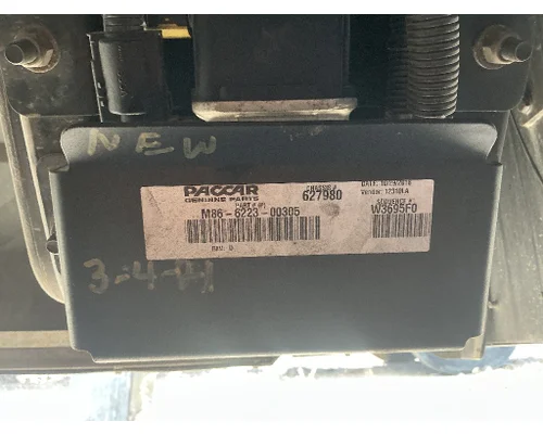 PETERBILT 579 DEF Pump