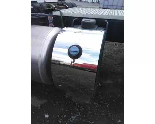PETERBILT 579 DEF TANK