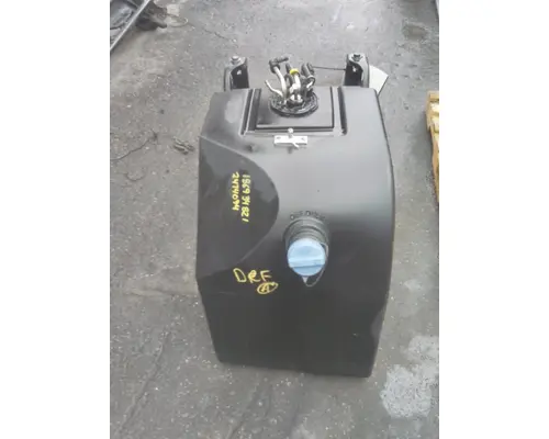 PETERBILT 579 DEF TANK