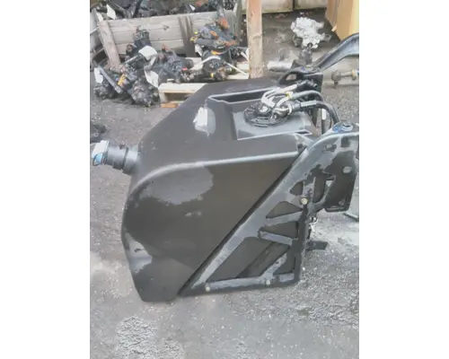 PETERBILT 579 DEF TANK