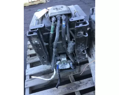 PETERBILT 579 DEF TANK
