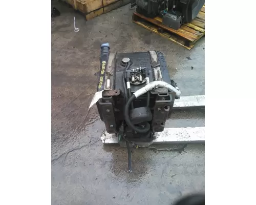 PETERBILT 579 DEF TANK