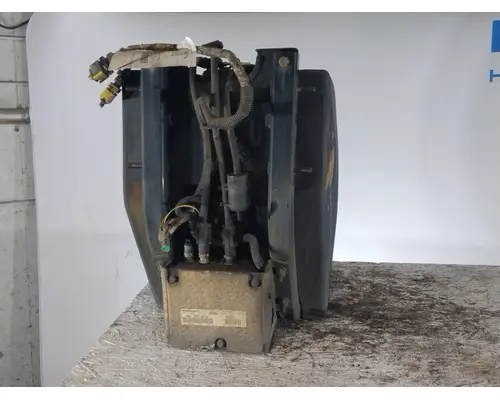 PETERBILT 579 DEF TANK