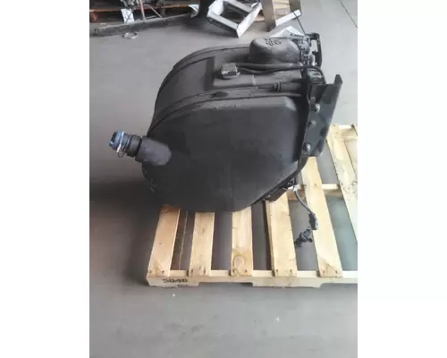 PETERBILT 579 DEF TANK