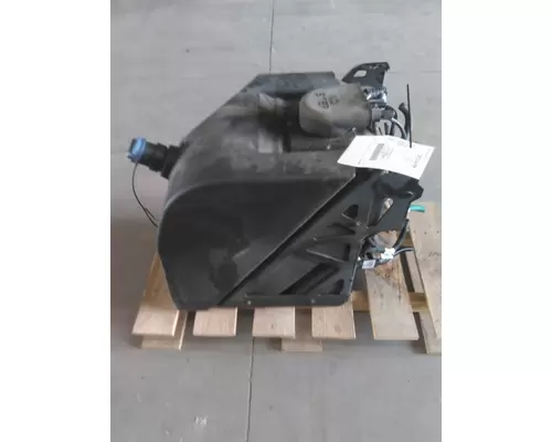 PETERBILT 579 DEF TANK