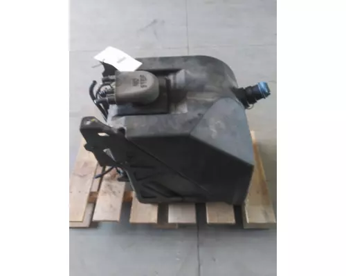 PETERBILT 579 DEF TANK