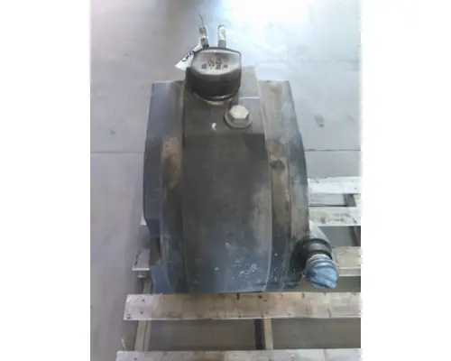 PETERBILT 579 DEF TANK