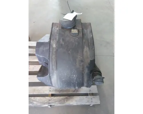 PETERBILT 579 DEF TANK