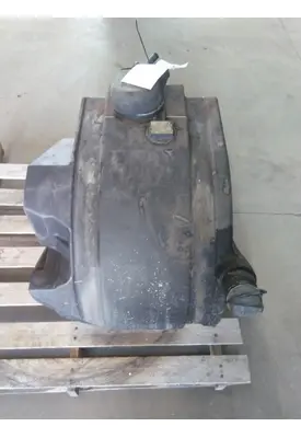 PETERBILT 579 DEF TANK