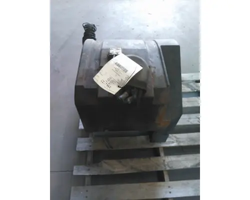 PETERBILT 579 DEF TANK