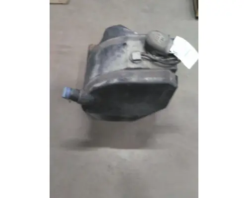 PETERBILT 579 DEF TANK