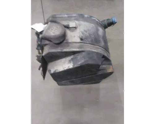 PETERBILT 579 DEF TANK