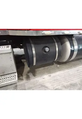 PETERBILT 579 DEF TANK