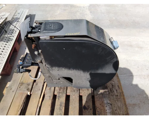 PETERBILT 579 DEF TANK
