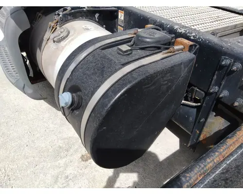 PETERBILT 579 DEF TANK