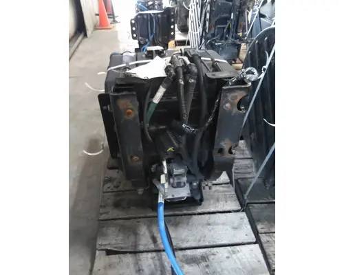 PETERBILT 579 DEF TANK