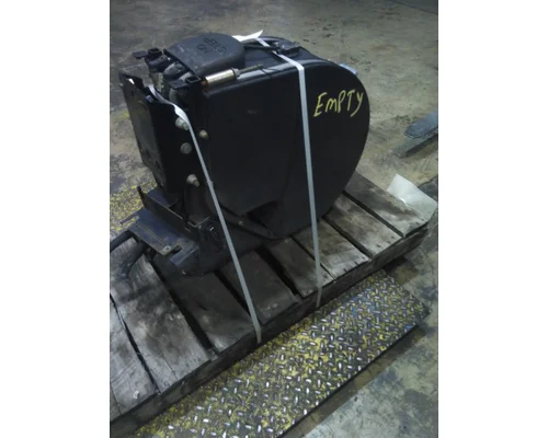 PETERBILT 579 DEF TANK