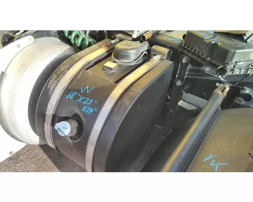 PETERBILT 579 DEF TANK