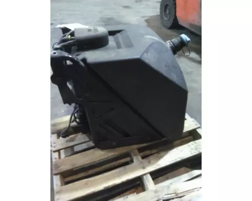 PETERBILT 579 DEF TANK