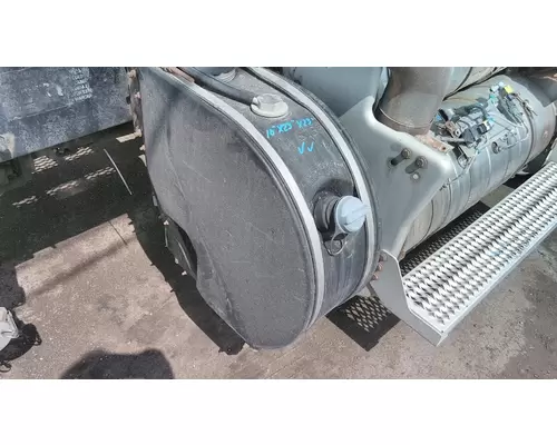 PETERBILT 579 DEF TANK
