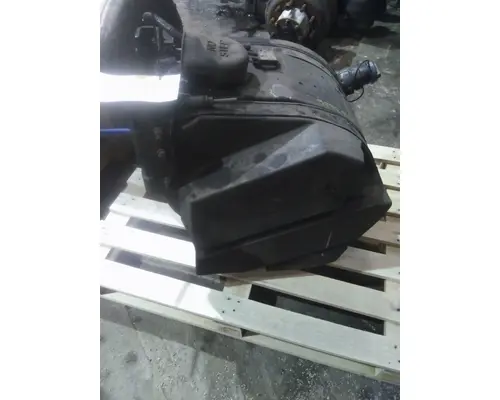 PETERBILT 579 DEF TANK