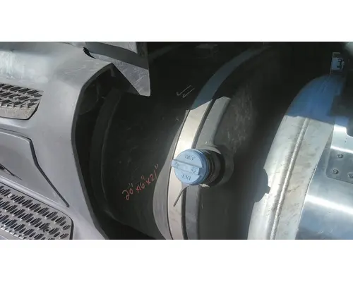 PETERBILT 579 DEF TANK