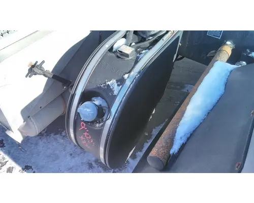 PETERBILT 579 DEF TANK