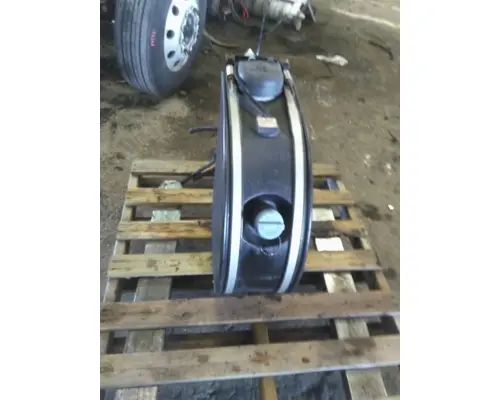 PETERBILT 579 DEF TANK