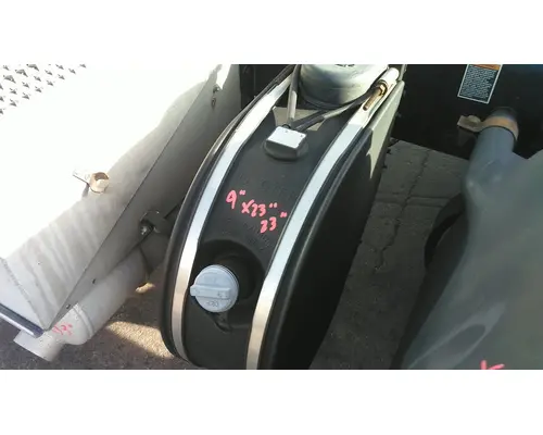 PETERBILT 579 DEF TANK