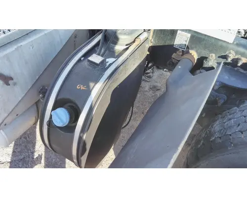 PETERBILT 579 DEF TANK