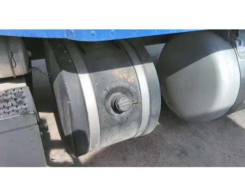 PETERBILT 579 DEF TANK