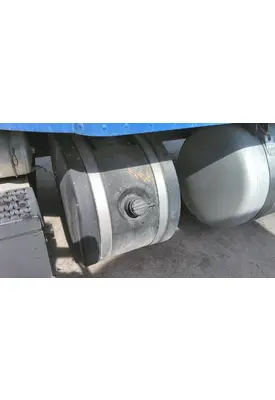 PETERBILT 579 DEF TANK