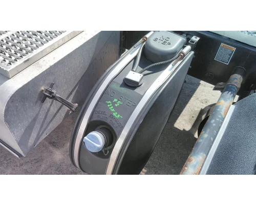 PETERBILT 579 DEF TANK