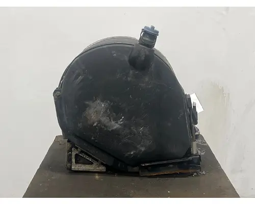 PETERBILT 579 DEF Tank