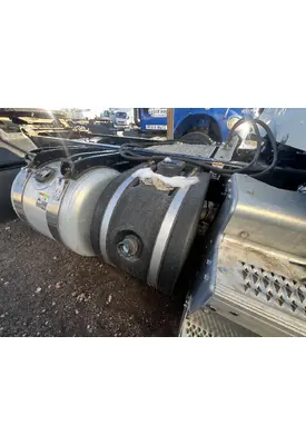 PETERBILT 579 DEF Tank