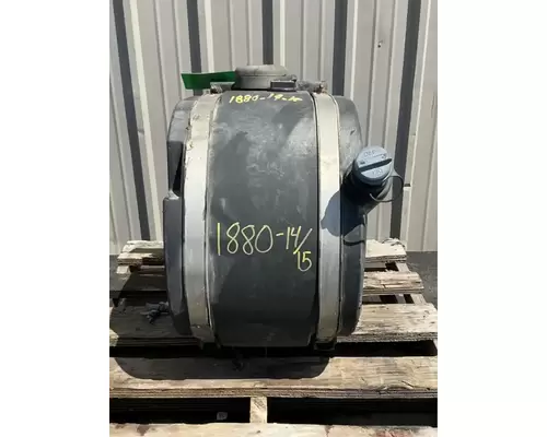 PETERBILT 579 DEF Tank