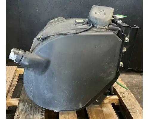 PETERBILT 579 DEF Tank
