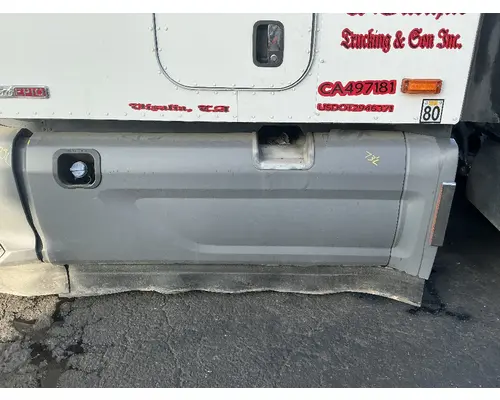 PETERBILT 579 DEF Tank