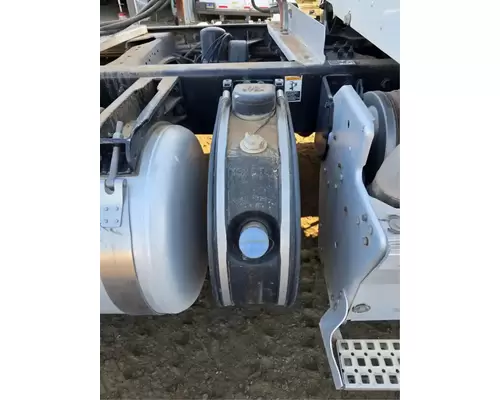 PETERBILT 579 DEF Tank