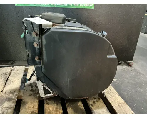 PETERBILT 579 DEF Tank