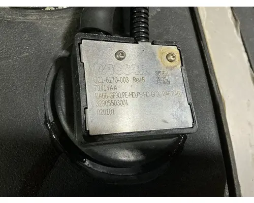 PETERBILT 579 DEF Tank