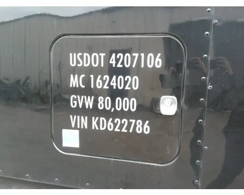 PETERBILT 579 DOOR, COMPARTMENT