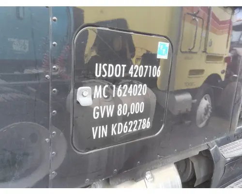 PETERBILT 579 DOOR, COMPARTMENT