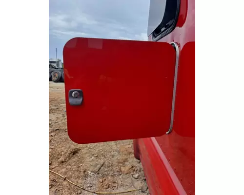 PETERBILT 579 DOOR, COMPARTMENT