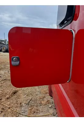 PETERBILT 579 DOOR, COMPARTMENT