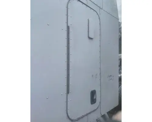 PETERBILT 579 DOOR, COMPARTMENT